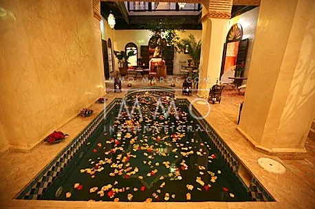 Riad a vendre , au quartier riad larousss à 10 min de la place jamaa lafna "marrakech - médina"