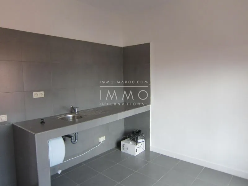 Plateaux-bureaux modernes de 220 m2