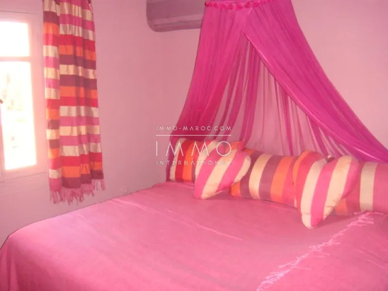 Bien exceptionnel! niché au coeur du quartier de l'hivernage, cet appartement situé au dernier étage d'une prestigieuse résidence