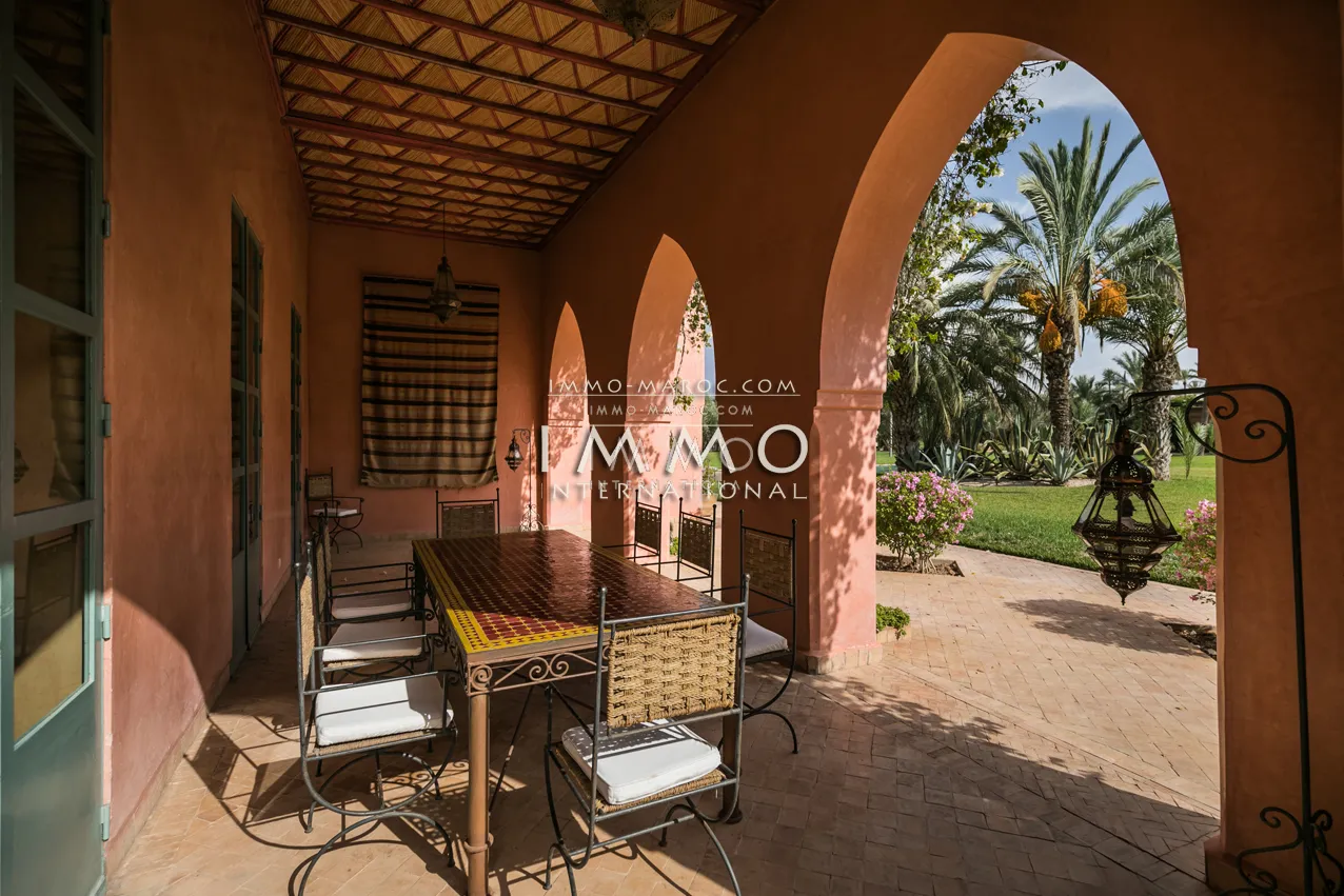Petit palais à vendre dans  la palmeraie  de marrakech
