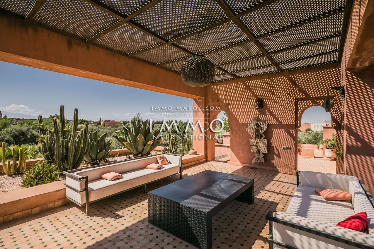 Très belle propriété a vendre sur un parc arboré d'oliviers centenaires d'un hectare