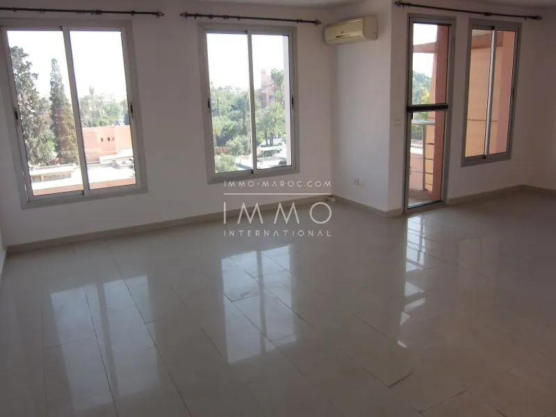 Bureau idealement situé dans le quartier de gueliz .