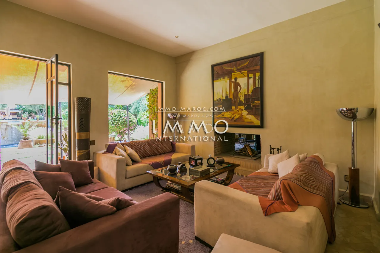 Tres belle villa a vendre a bab atlas palmeraie