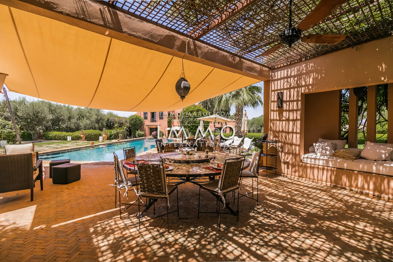 Tres belle villa a vendre a bab atlas palmeraie