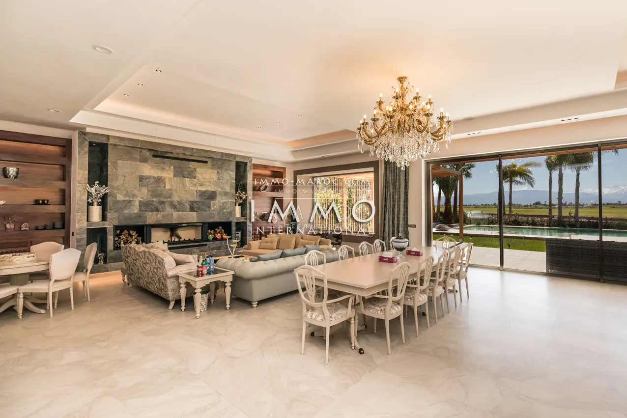 Impressionnante première ligne de golf a vendre