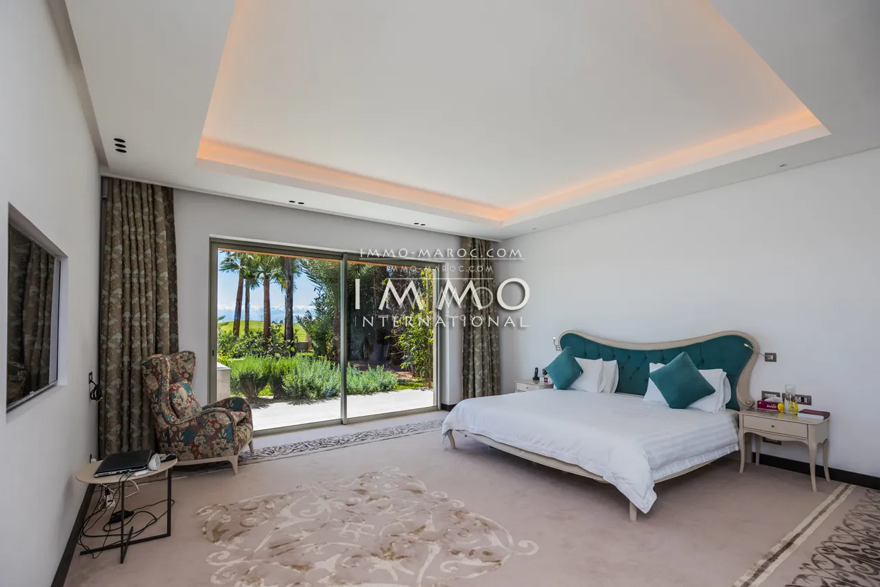 Impressionnante première ligne de golf a vendre