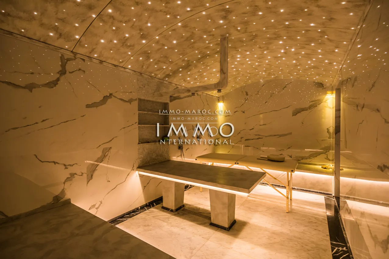 Impressionnante première ligne de golf a vendre