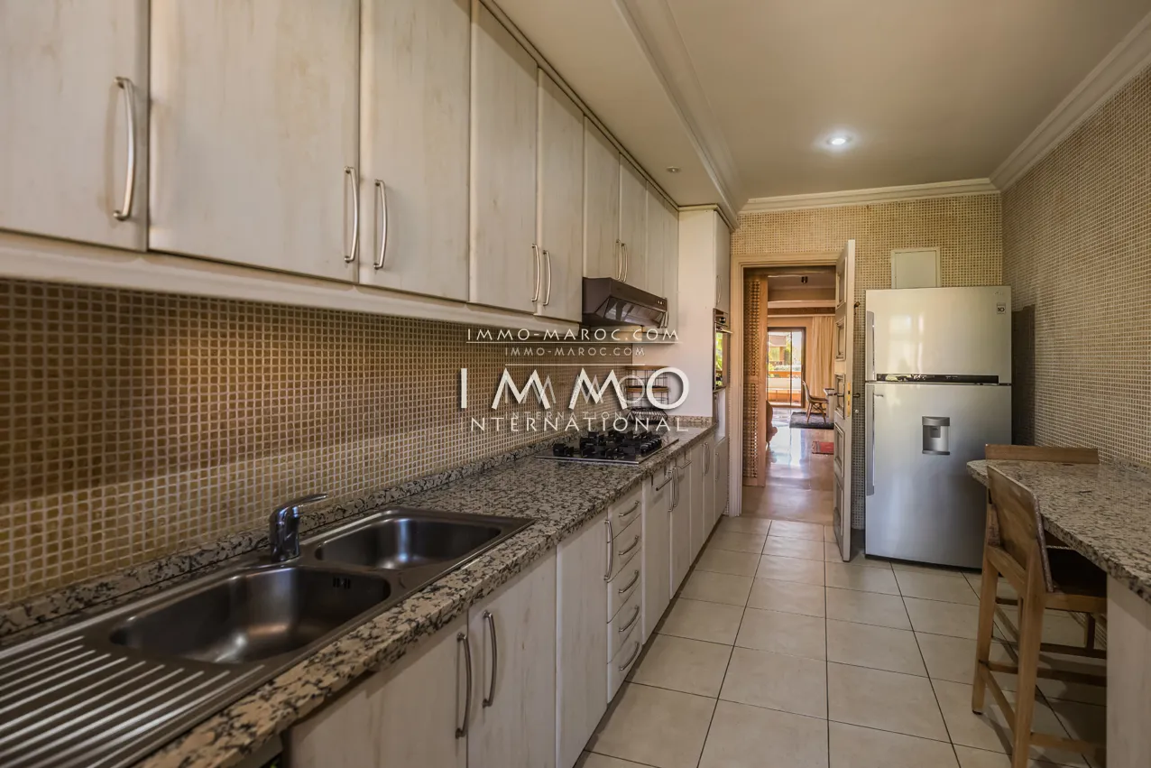 Appartement de trois chambres a vendre dans une résidence avec piscine marrakech