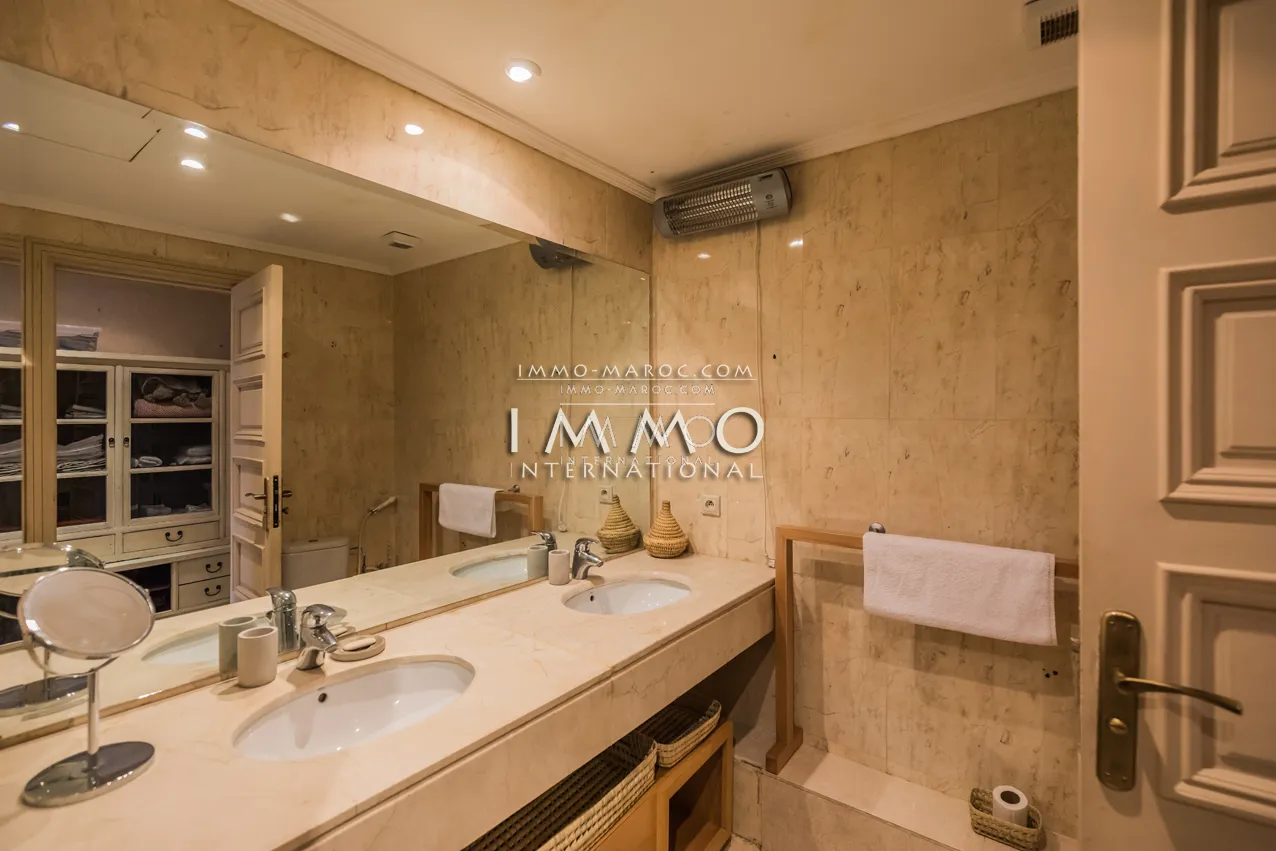 Appartement de trois chambres a vendre dans une résidence avec piscine marrakech