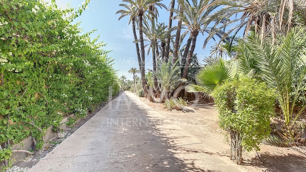 Tres belle propriété a vendre  situe au cœur de la palmeraie de marrakech