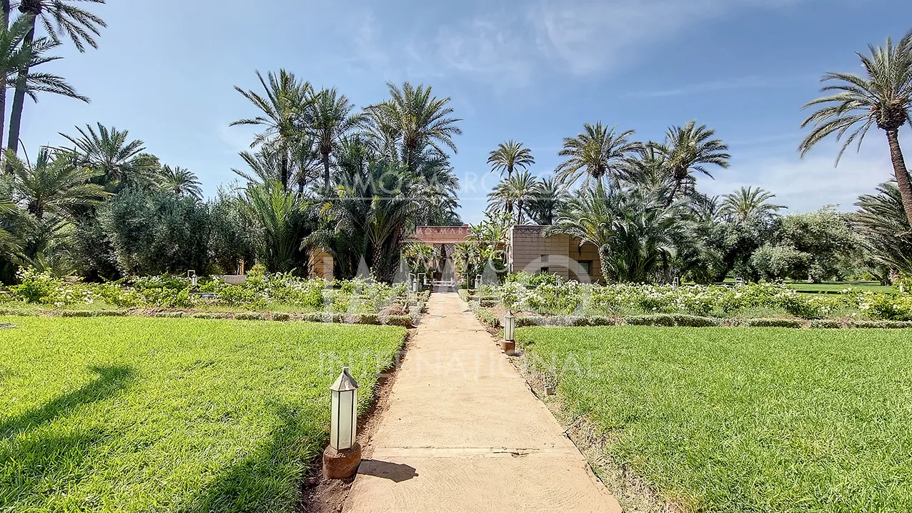 Tres belle propriété a vendre  situe au cœur de la palmeraie de marrakech