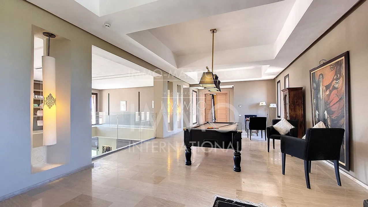 Villa d'architecte de 1900m2 a vendre  face à l'atlas marrakech