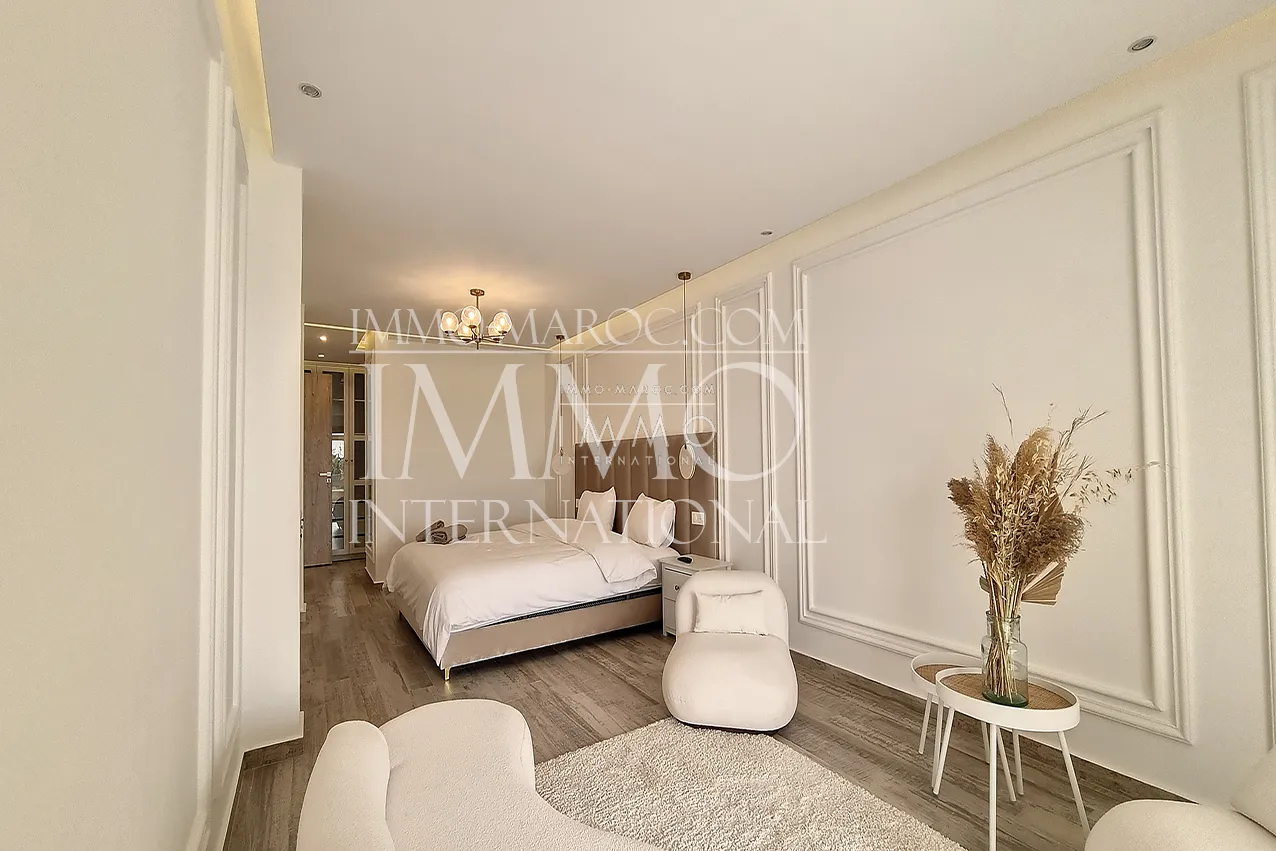 Superbe villa  contemporaine a vendre en premiere ligne de golf 