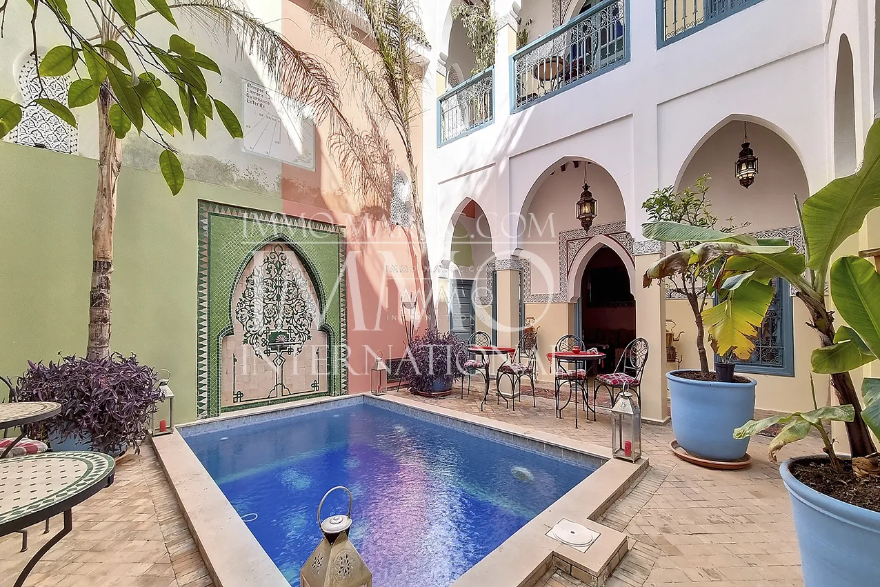 Riad en exploitation maison d’hôtes à vendre à deux minutes à pieds de la place jemaa el fna