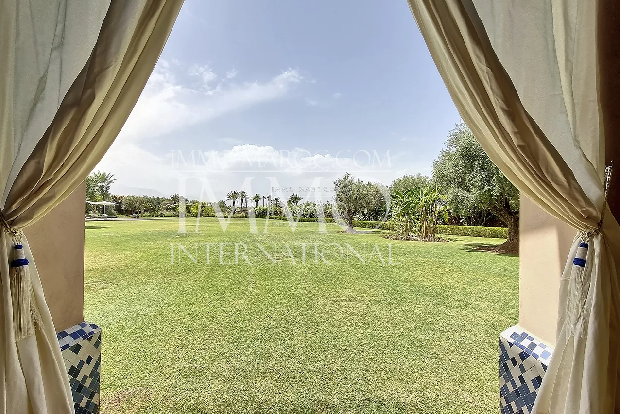 Villa d'architecture marocaine a vendre  dans une domaine privé marrakech