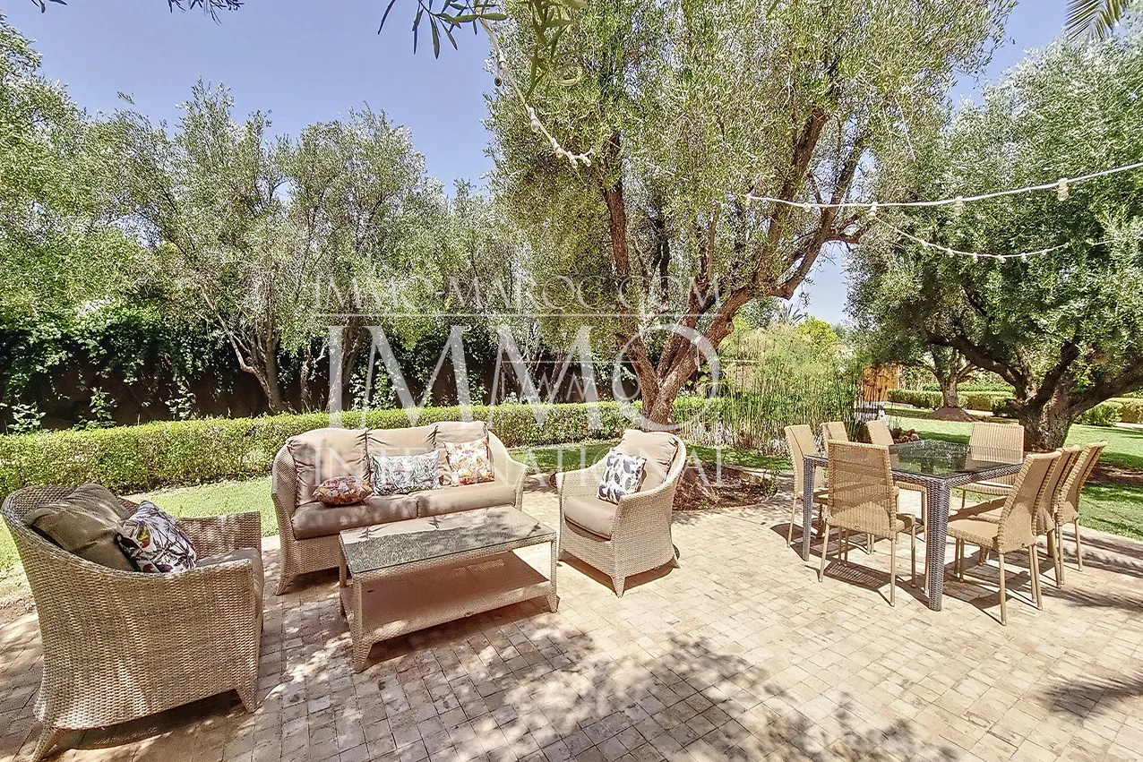 Villa d'architecture marocaine a vendre  dans une domaine privé marrakech