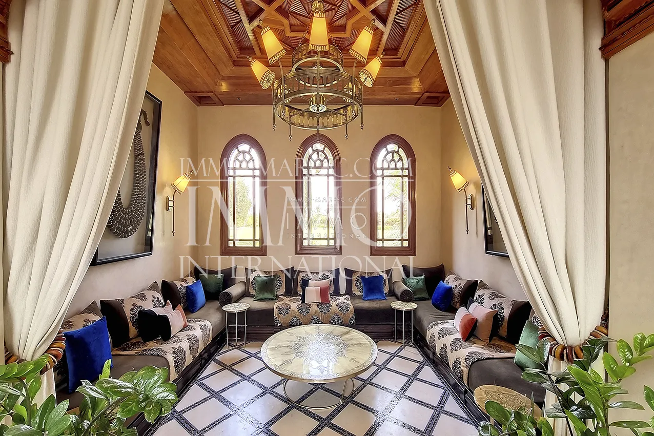 Villa d'architecture marocaine a vendre  dans une domaine privé marrakech