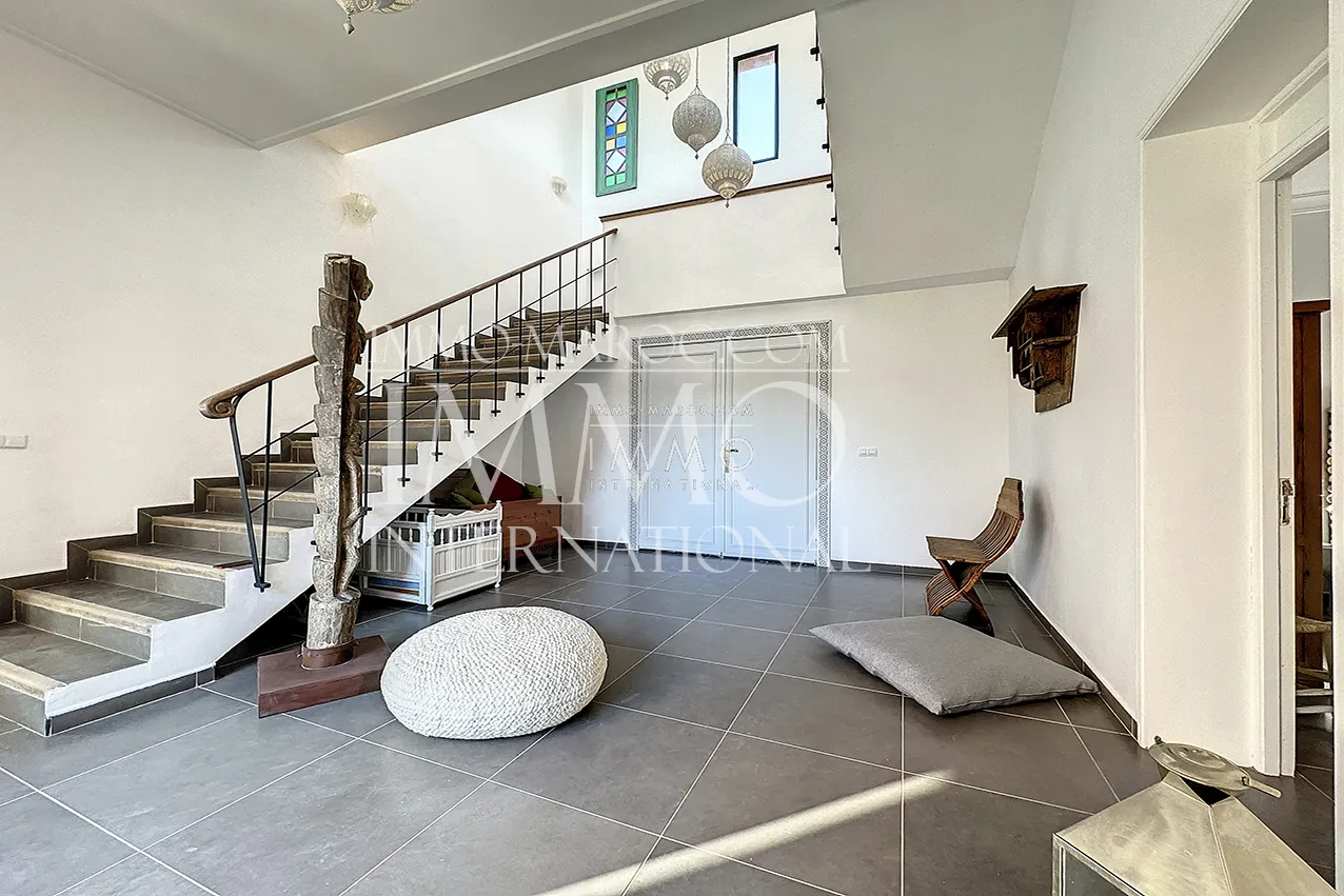 Maison contemporaine avec vna sur route d'amizmiz