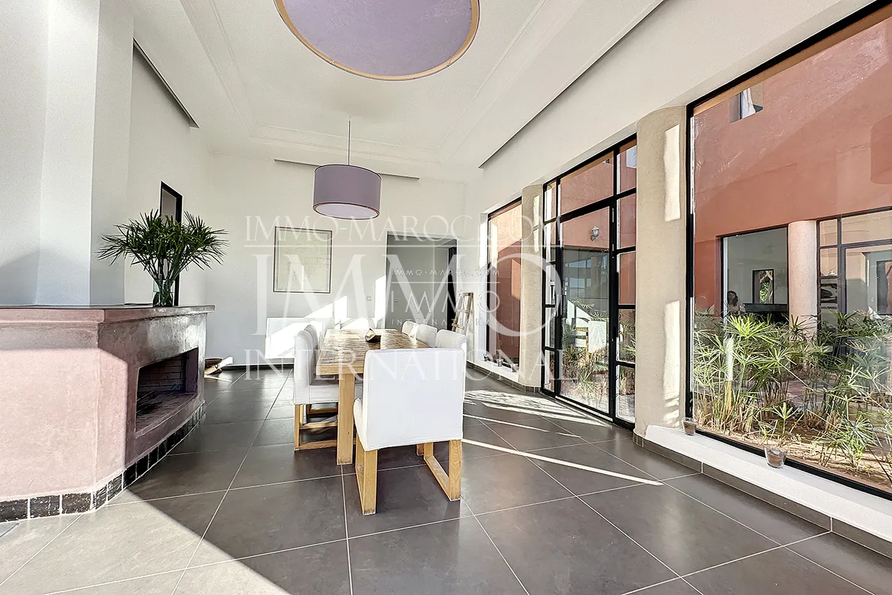 Maison contemporaine avec vna sur route d'amizmiz