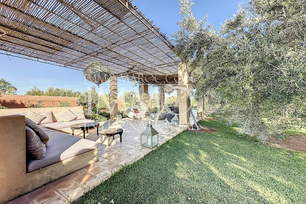 Maison contemporaine avec vna sur route d'amizmiz