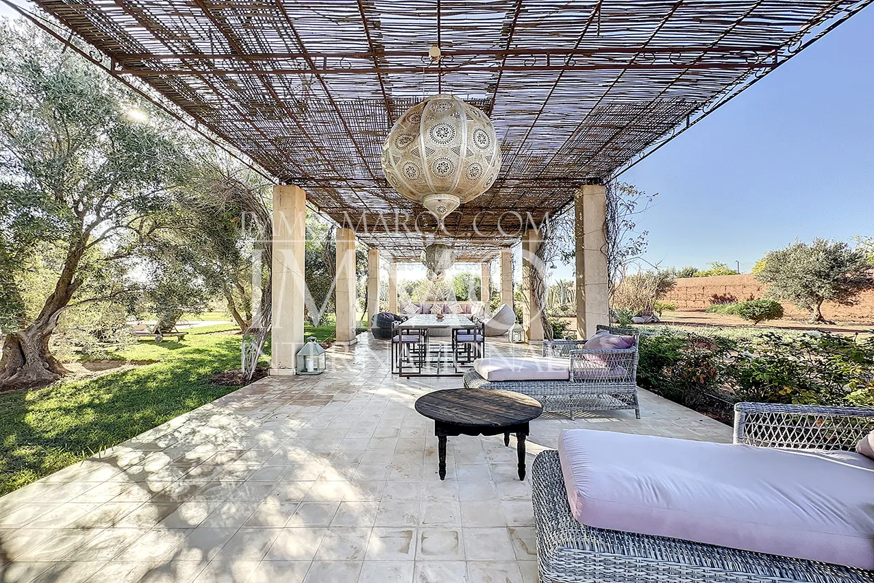 Maison contemporaine avec vna sur route d'amizmiz