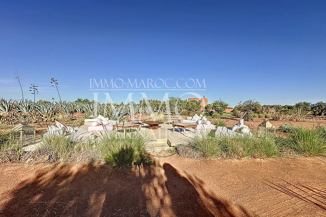 Maison contemporaine avec vna sur route d'amizmiz