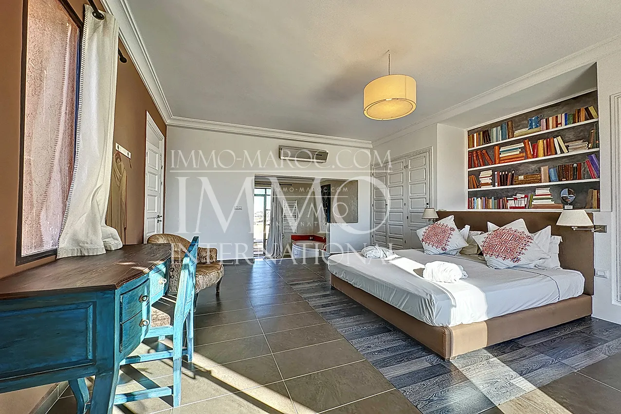 Maison contemporaine avec vna sur route d'amizmiz