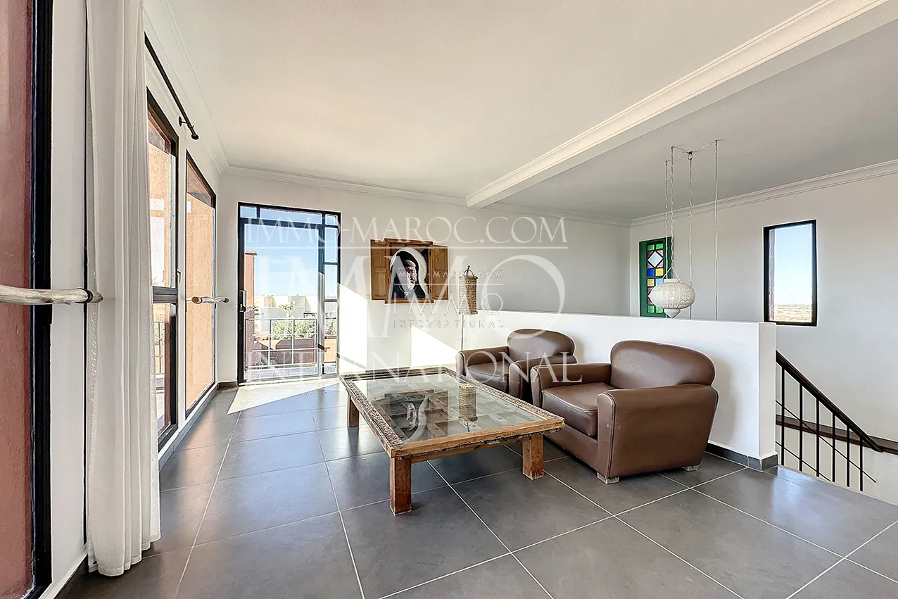 Maison contemporaine avec vna sur route d'amizmiz