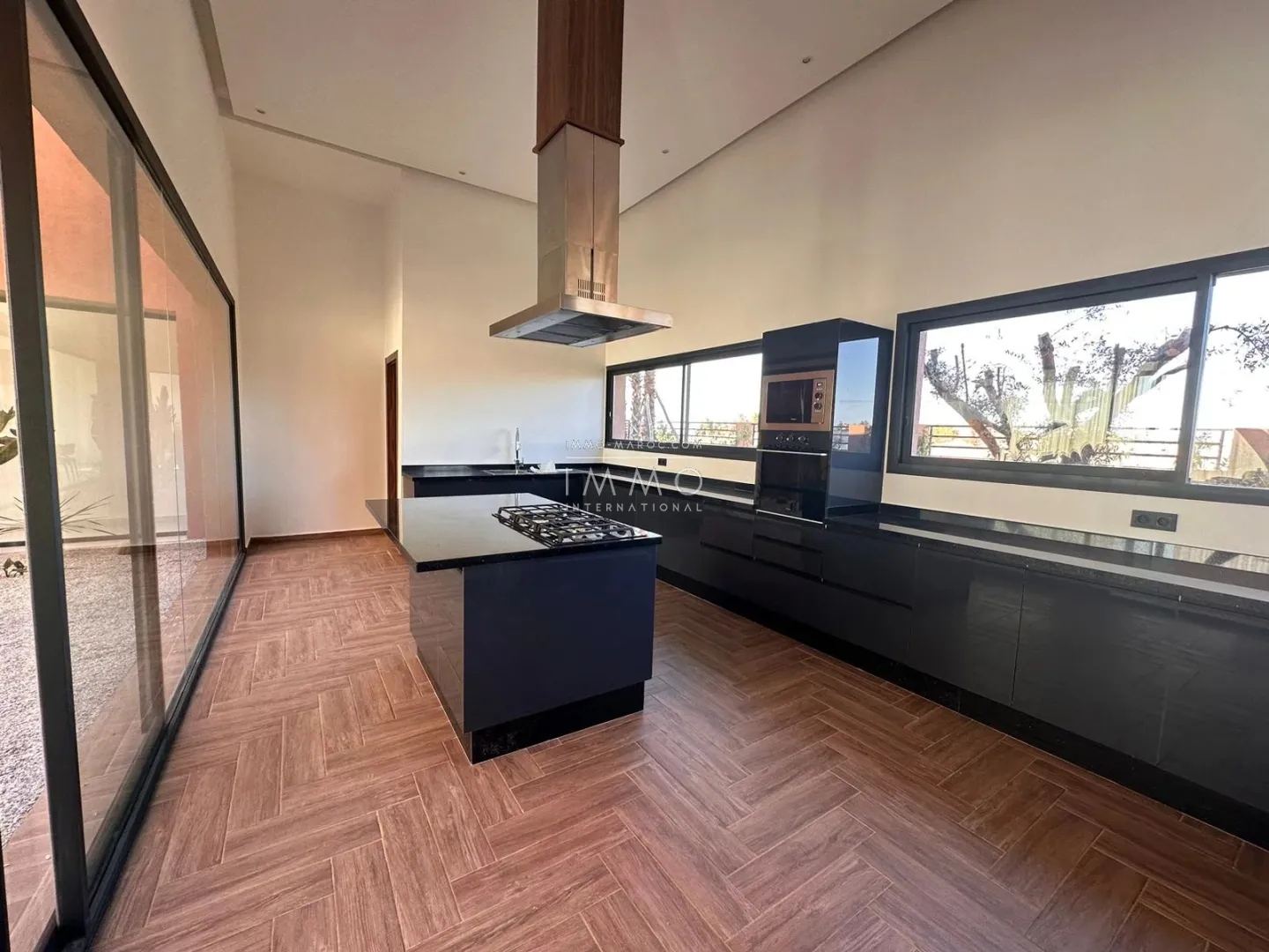 Villa contemporaine a vendre plain pied route amizmiz marrakech