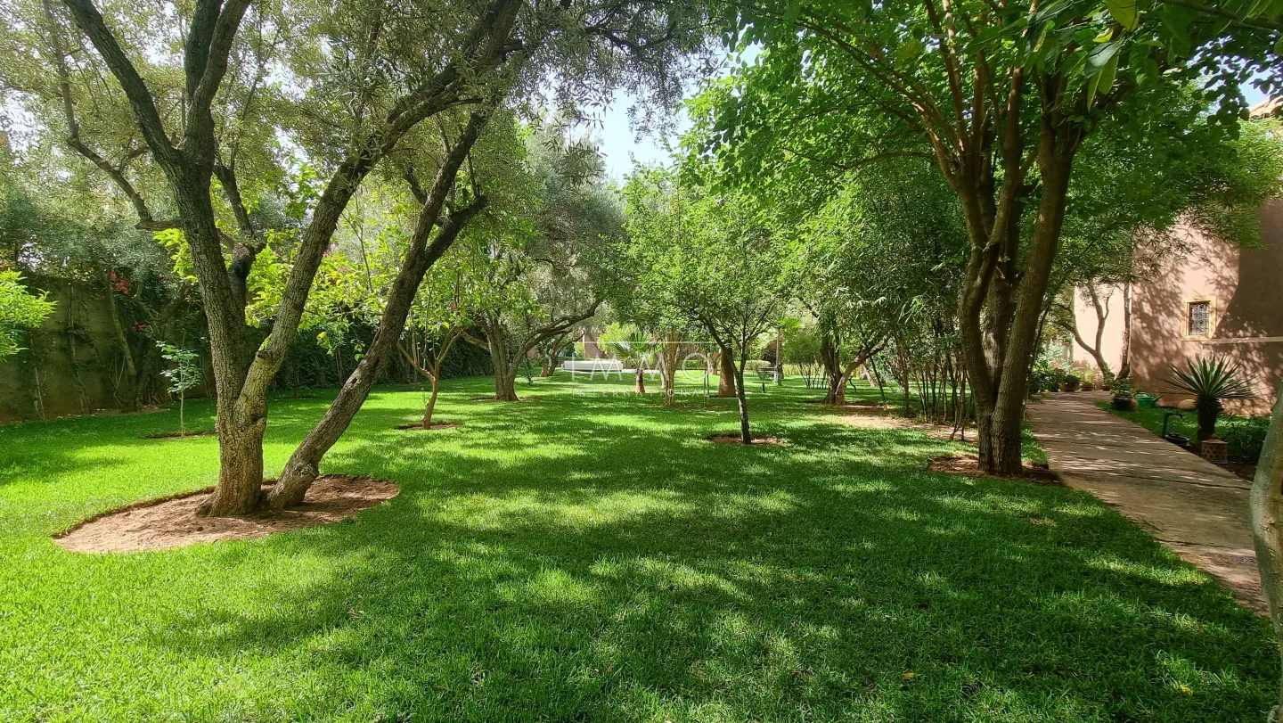 Au pied de la vallée de l'ourika maison  beldi  chic à vendre à marrakech