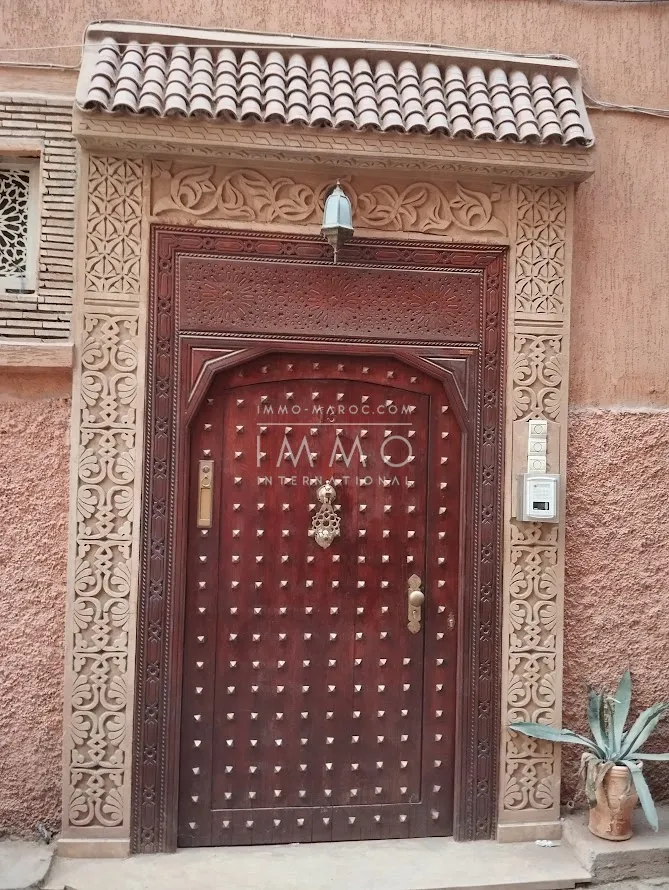 Maison commerciale avec trois appartements – médina de marrakech
