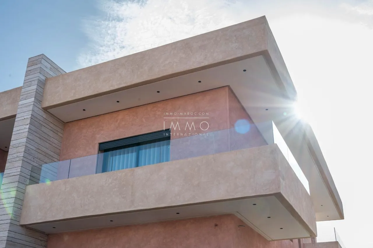 Villa comptemporaine a vendre avec vna km 10