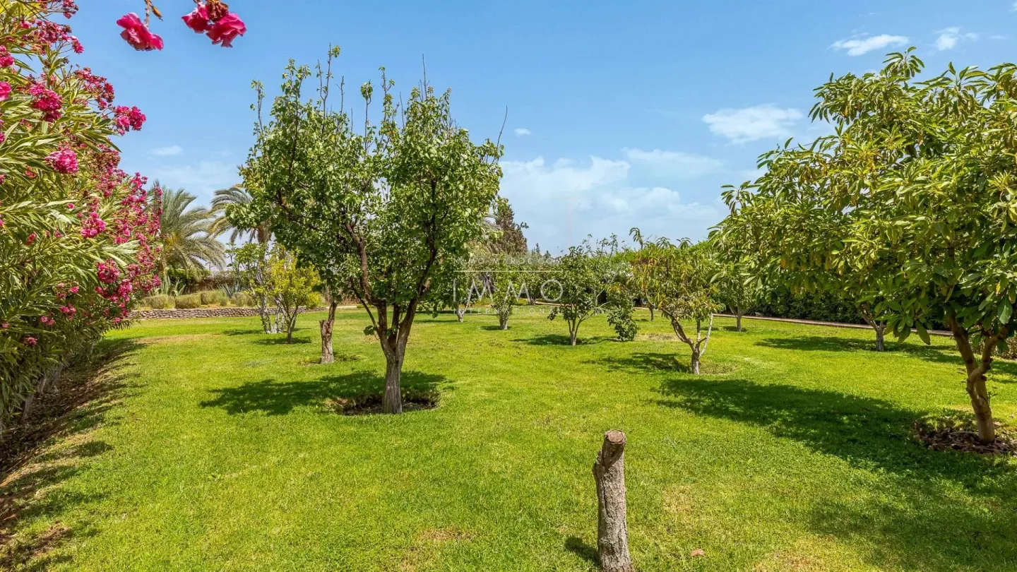 Villa de luxe  de plain-pied avec jardin d'exception