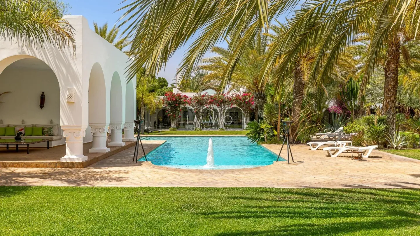 Villa de luxe  de plain-pied avec jardin d'exception