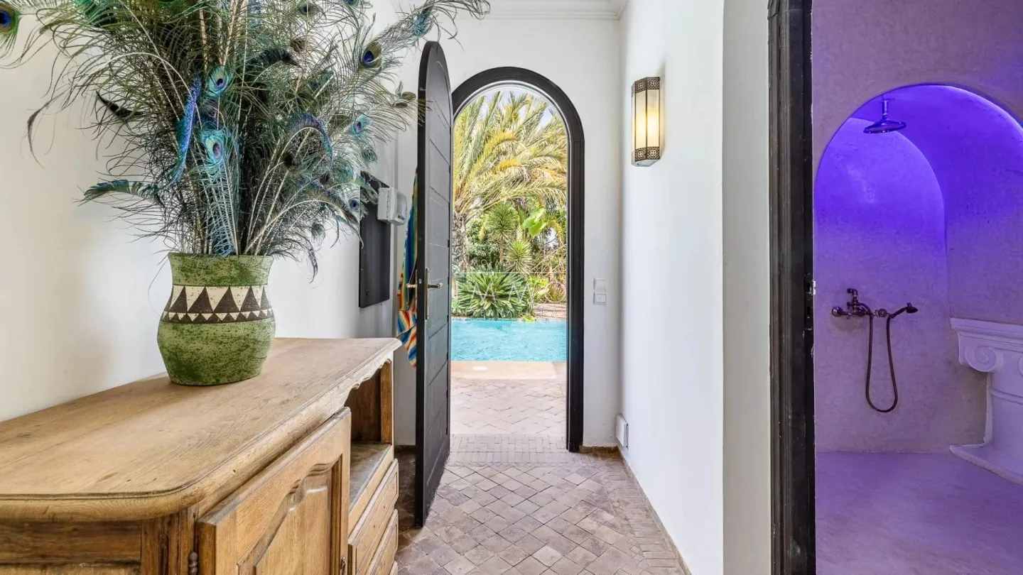 Villa de luxe  de plain-pied avec jardin d'exception