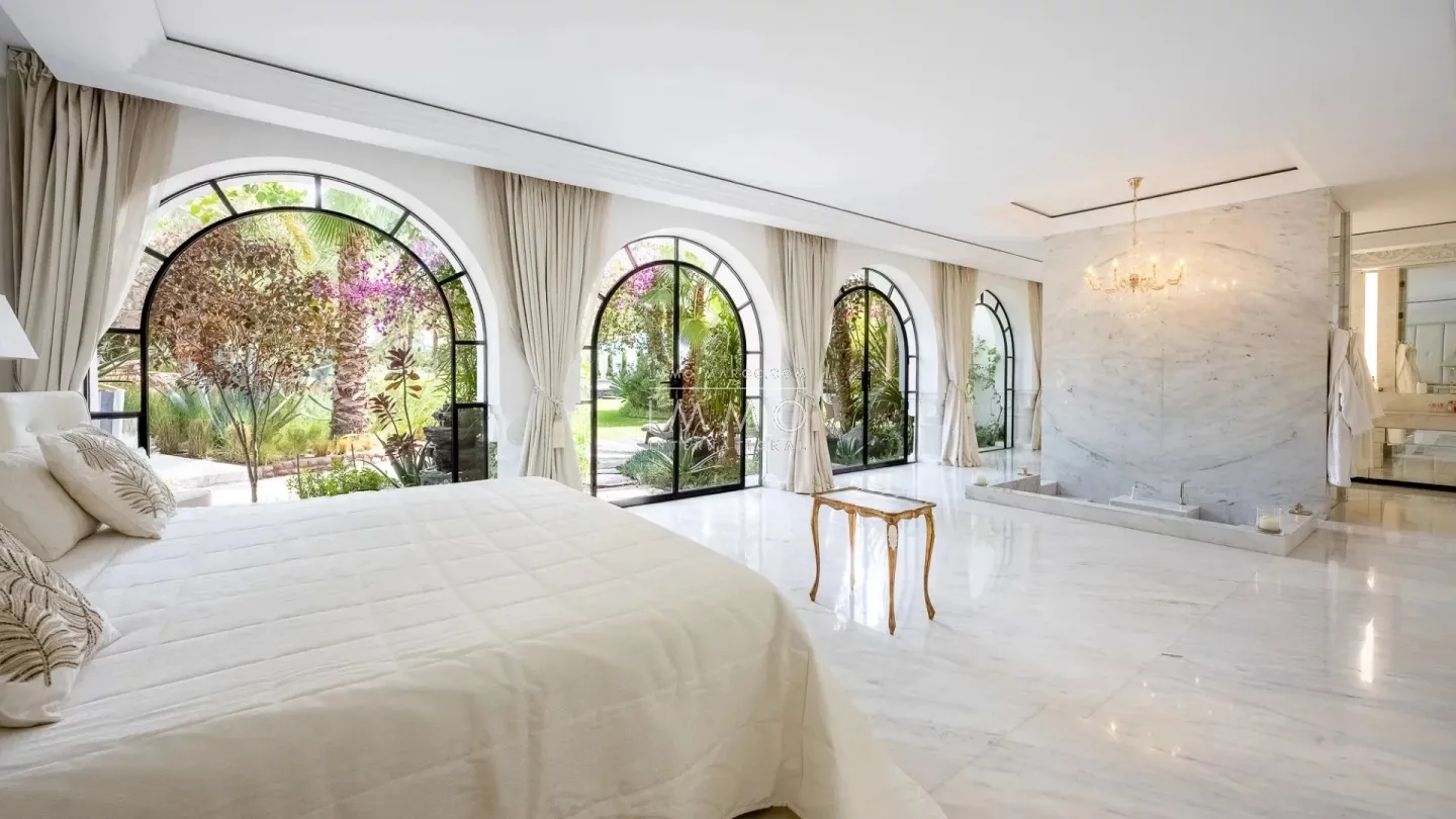 Villa de luxe  de plain-pied avec jardin d'exception