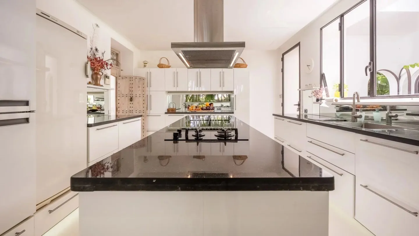 Villa de luxe  de plain-pied avec jardin d'exception