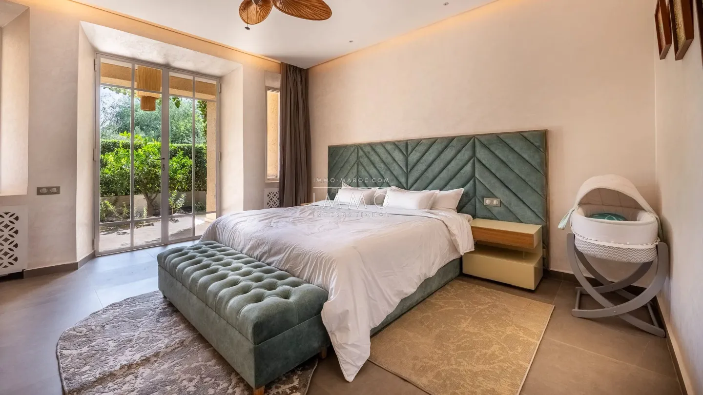 Villa à vendre route de l'ourika – 6 chambres – 920 m² – terrain 5 600 m² – vna – panneaux solaires – parc arboré