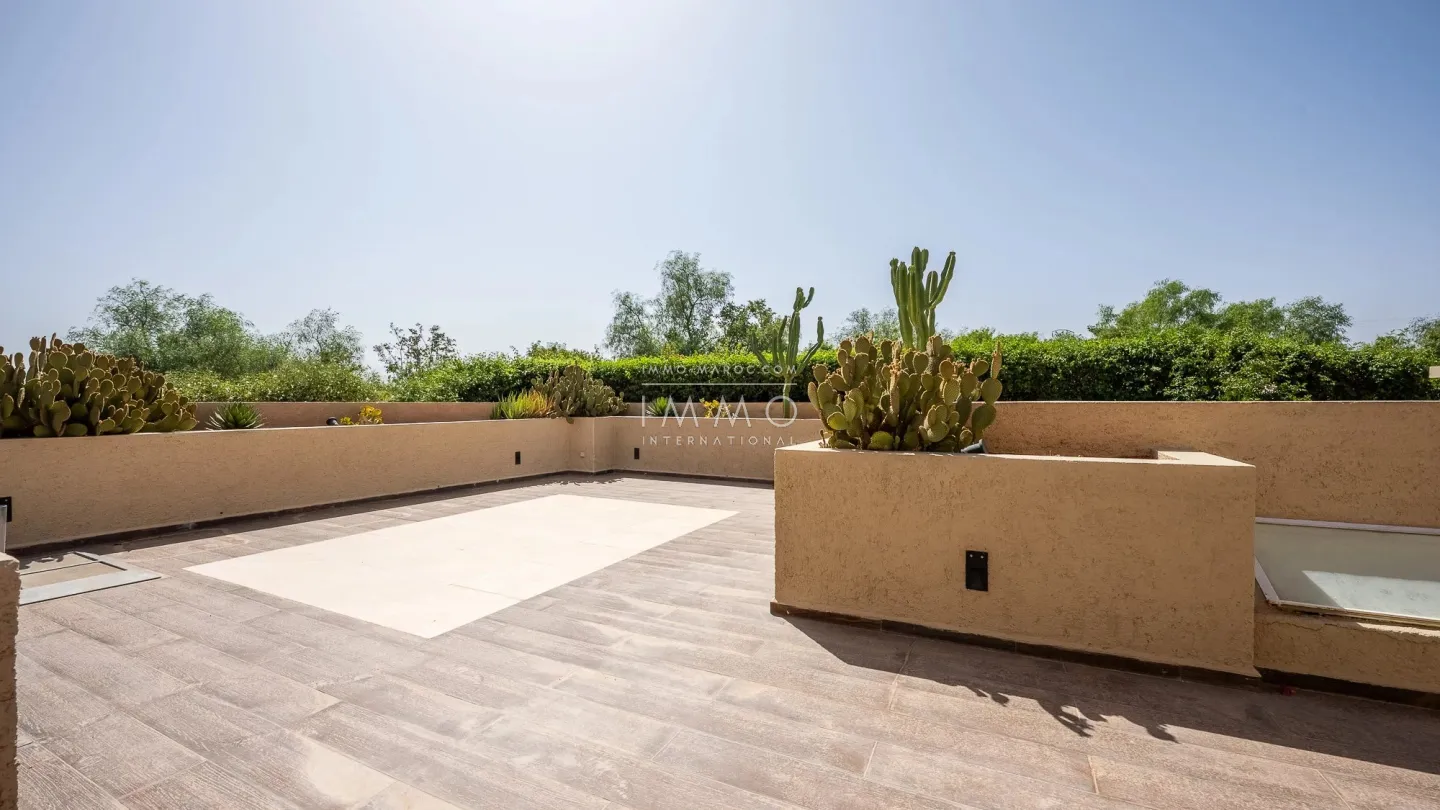 Villa à vendre route de l'ourika – 6 chambres – 920 m² – terrain 5 600 m² – vna – panneaux solaires – parc arboré