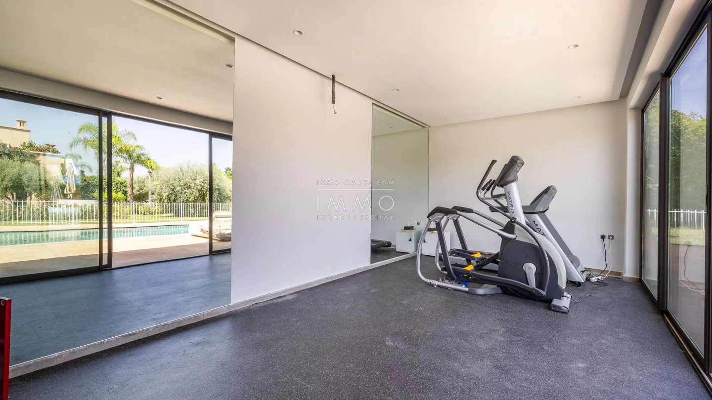 Villa à vendre route de l'ourika – 6 chambres – 920 m² – terrain 5 600 m² – vna – panneaux solaires – parc arboré