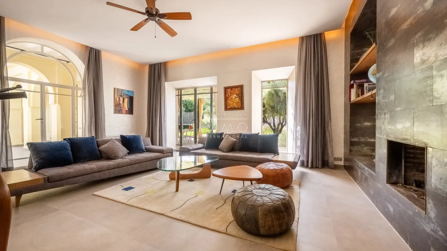 Villa à vendre route de l'ourika – 6 chambres – 920 m² – terrain 5 600 m² – vna – panneaux solaires – parc arboré