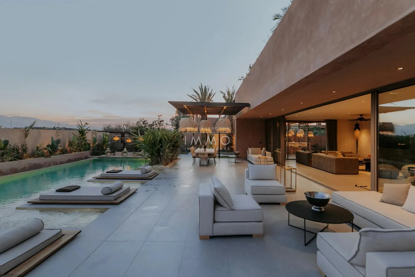 Villa contemporaine neuve à vendre à amelkis 2 – 5 chambres – piscine chauffée