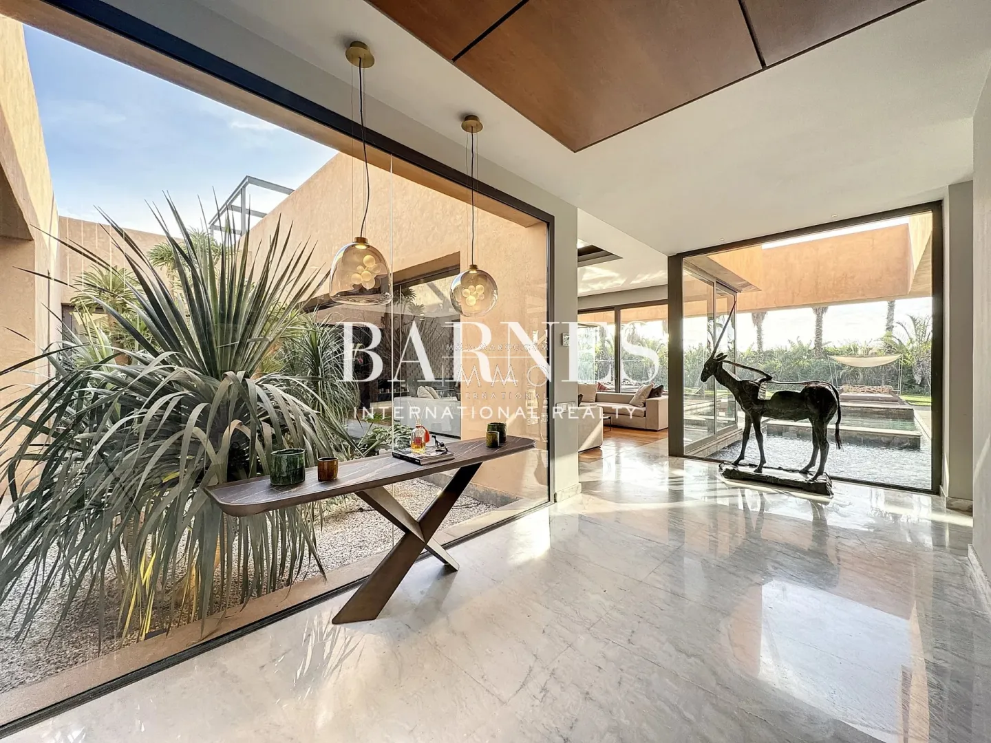 Villa contemporaine de luxe à vendre – route de ouarzazate – 4 suites – design italien