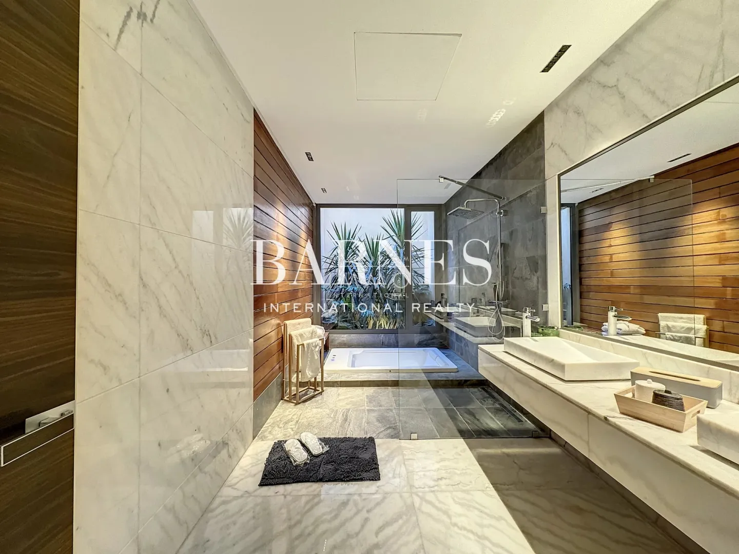 Villa contemporaine de luxe à vendre – route de ouarzazate – 4 suites – design italien