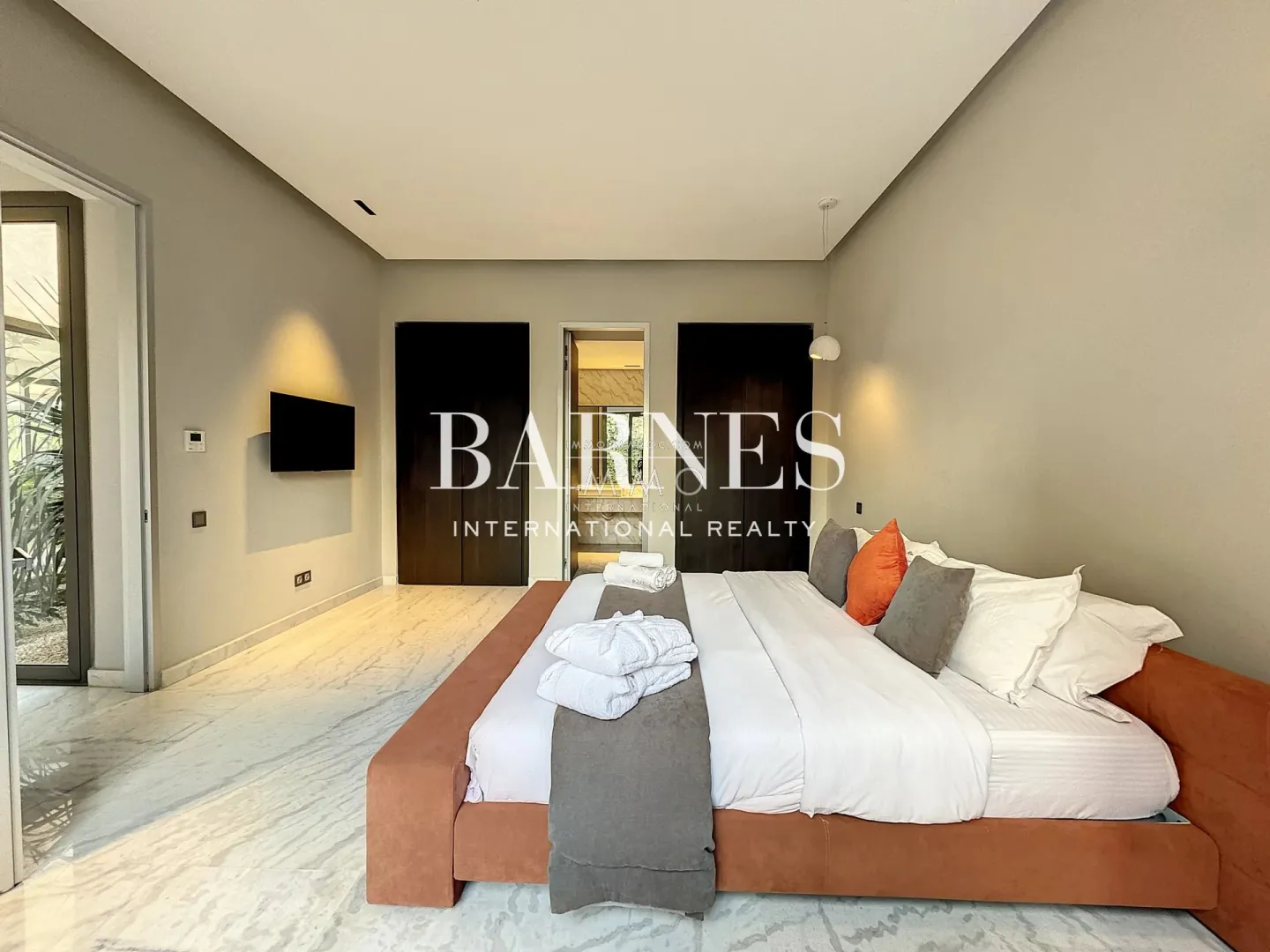 Villa contemporaine de luxe à vendre – route de ouarzazate – 4 suites – design italien