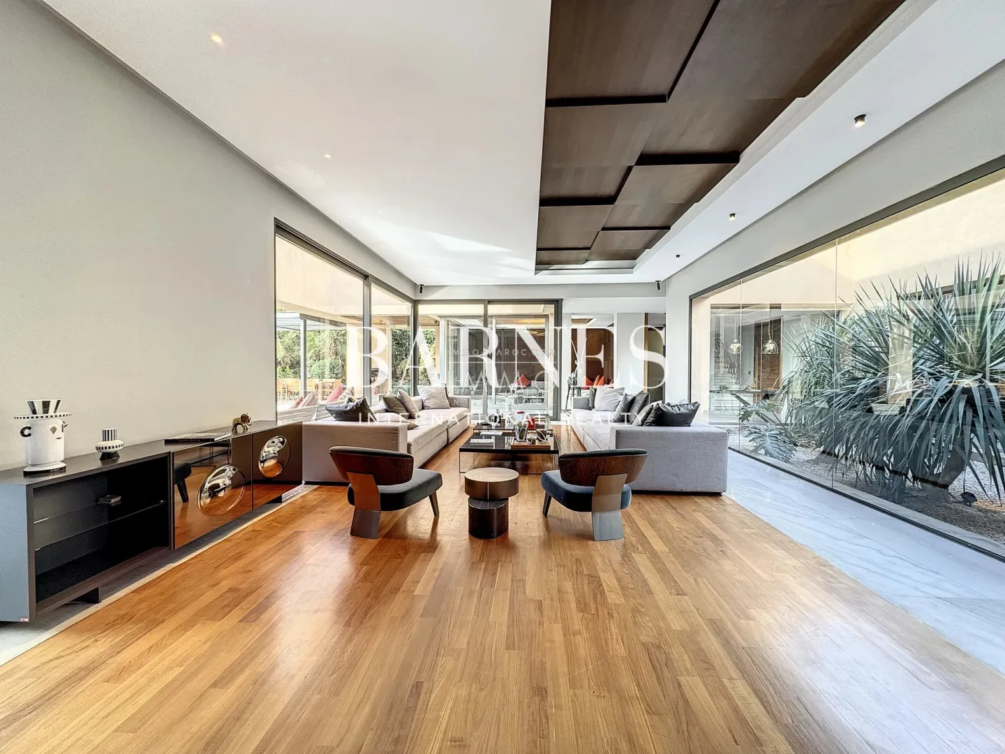 Villa contemporaine de luxe à vendre – route de ouarzazate – 4 suites – design italien