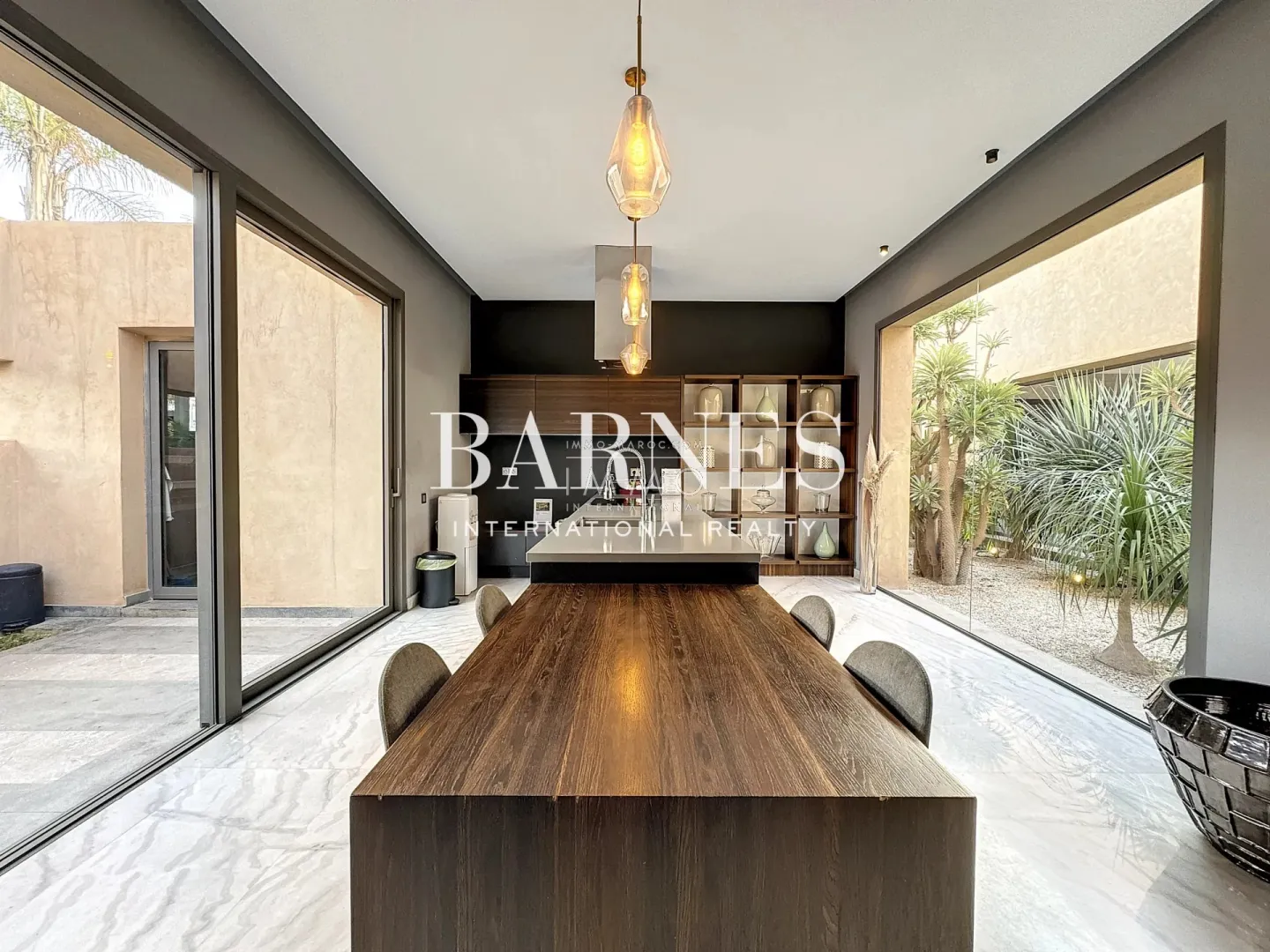 Villa contemporaine de luxe à vendre – route de ouarzazate – 4 suites – design italien