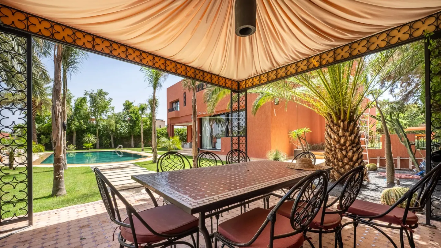 Villa à vendre golf amelkis – 6 suites – 700 m² – terrain 1 200 m² – rénovée – spa cinéma cave – vue atlas