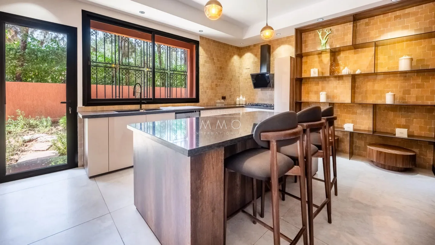 Villa à vendre golf amelkis – 6 suites – 700 m² – terrain 1 200 m² – rénovée – spa cinéma cave – vue atlas