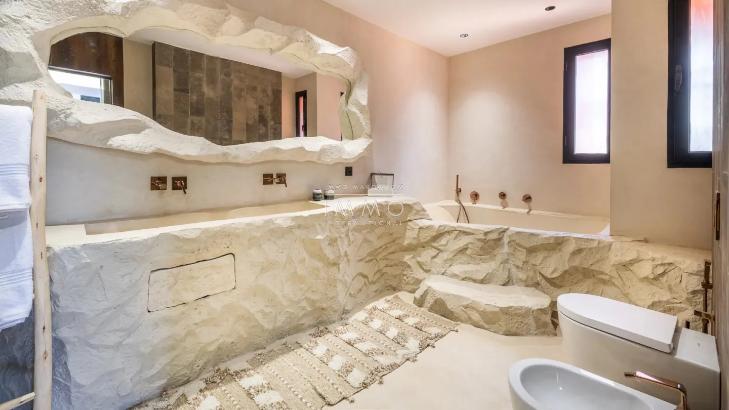 Villa à vendre golf amelkis – 6 suites – 700 m² – terrain 1 200 m² – rénovée – spa cinéma cave – vue atlas